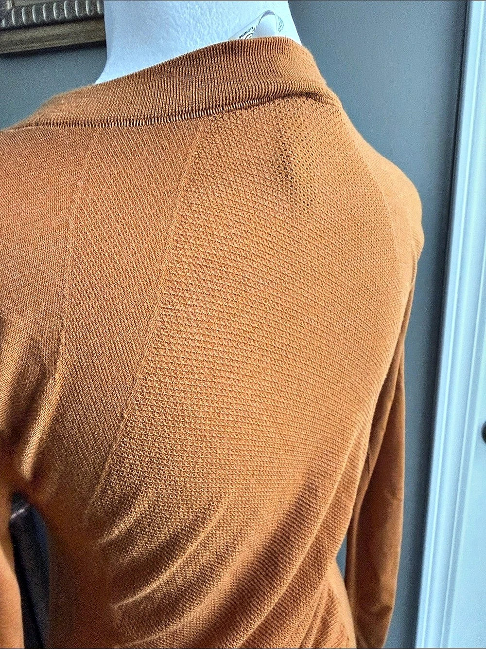 Athleta Women's Long Sleeve Ruched Top Size Medium - Picture 5 of 7